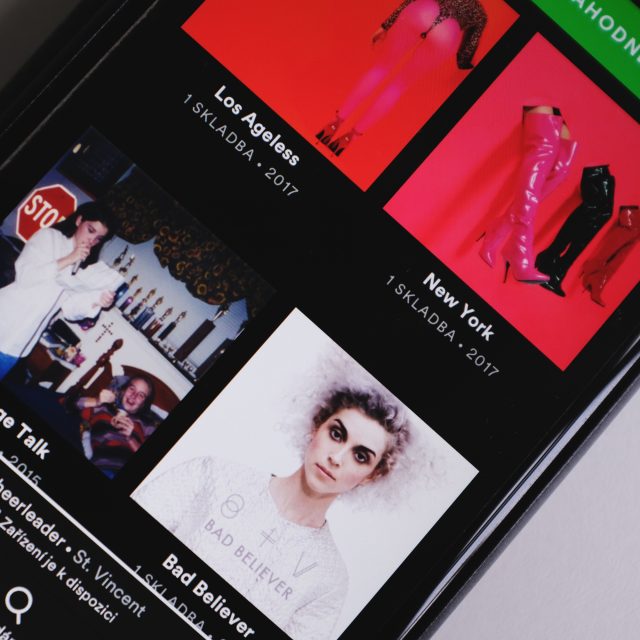 Aplikace streamovací služby Spotify | foto: Barbora Linková,  Český rozhlas