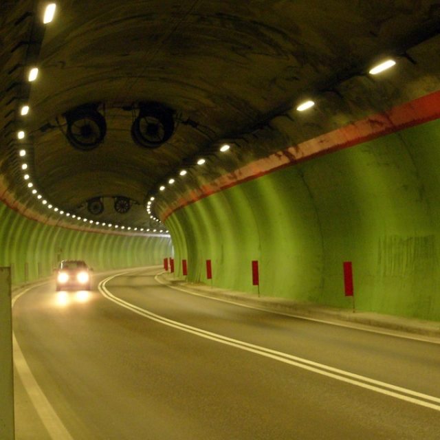 Silniční tunel | foto: Fotobanka stock.xchng