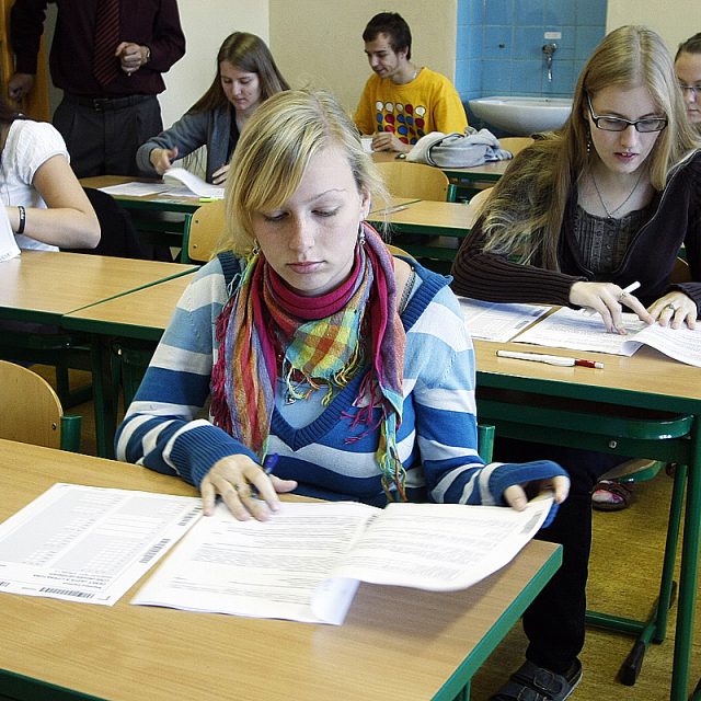 Středoškoláci  (ilustrační foto) | foto: Filip Jandourek