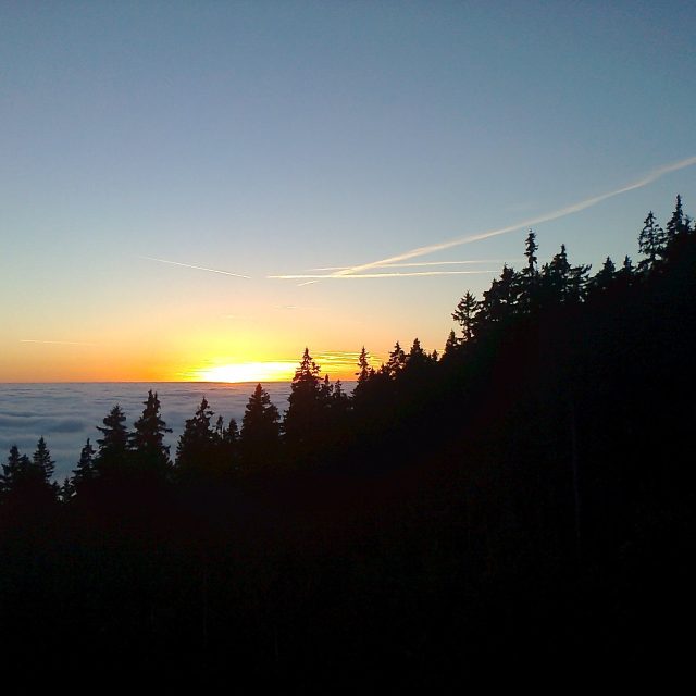 Západ slunce z Černé hory při inverzi | foto: Hana Vondrová