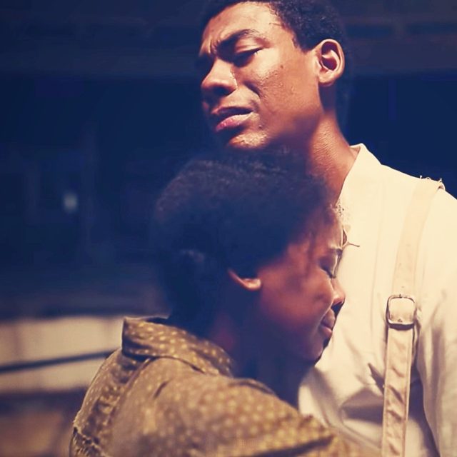 Aaron Pierre v seriálu Amazon Studios: Podzemní dráha  (The Underground Railroad,  2021) | foto: Profimedia / LMKMEDIA