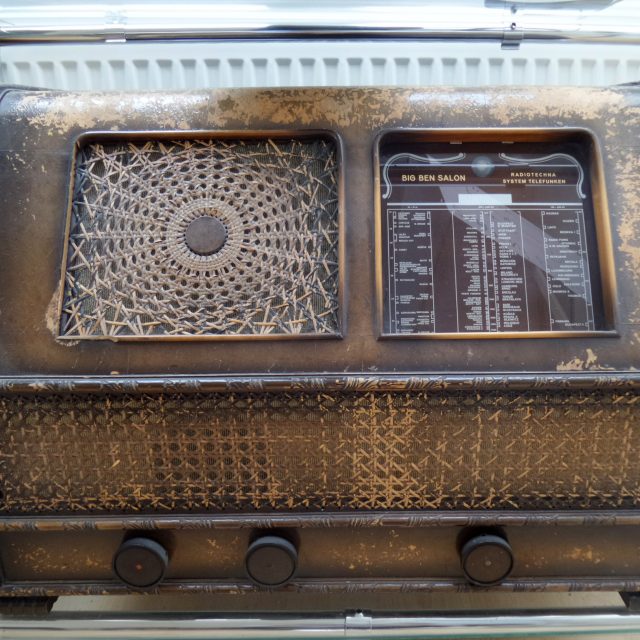 Historické rádio BIG BEN SALON ze sbírky Vlastimila Remsy | foto: Jitka Slezáková,  Český rozhlas
