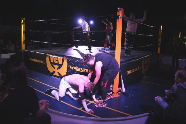 Wrestlingová MegaShow v žižkovské hale TJ Spoje | foto: Matěj Schneider,  Český rozhlas