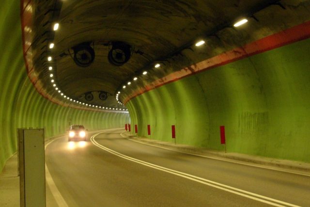Silniční tunel | foto: Fotobanka stock.xchng