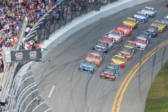 Závody NASCAR  (ilustrační foto) | foto:  CC BY-SA 4.0
