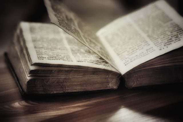 Stará bible | foto: Fotobanka Pixabay,  CC0 1.0