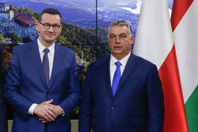 Zleva polský premiér Mateusz Morawiecki a maďarský premiér Viktor Orbán | foto: Fotobanka Profimedia