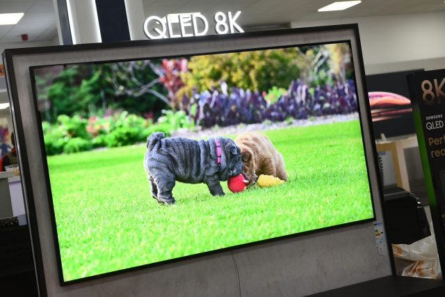 8K QLED televizor jihokorejské společnosti Samsung | foto: Samsung