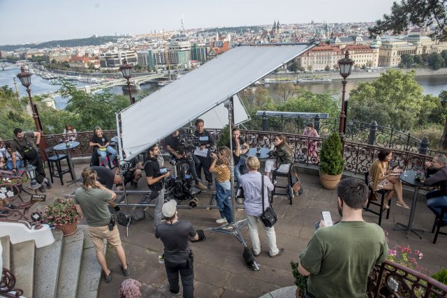 Natáčení seriálu Planeta Single: Osm příběhů,  které probíhalo v Praze | foto: Skylink/Canal+ Polska