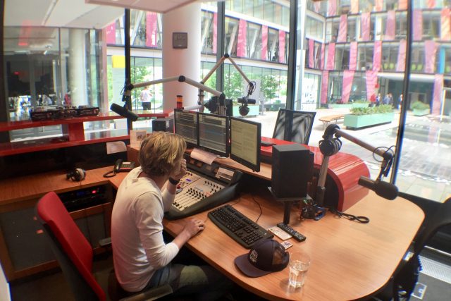 Rozhlasové studio stanice Expres FM | foto:  Seznam.cz