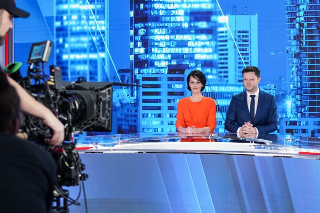 Markéta Dobiášová a Pavel Štrunc ve studiu CNN Prima News | foto: FTV Prima
