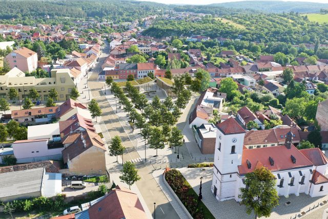 Vítězný návrh na rekonstrukci náměstí Karla IV. v Brně-Líšni | foto: P. P. Architects