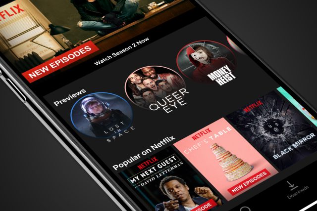 Netflix v mobilním telefonu se systémem iOS | foto: Netflix Media Center