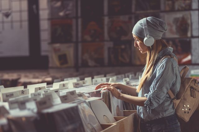 LP,  vinyl,  vinylové desky,  poslech hudby  (ilustrační foto) | foto: Shutterstock