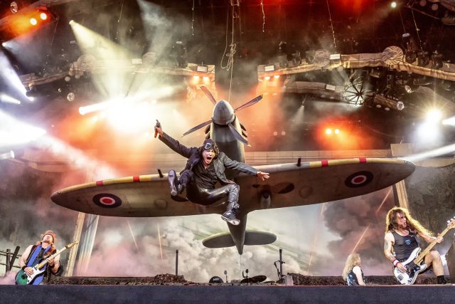 Koncert kapely Iron Maiden  (archivní foto). | foto: Fotobanka Profimedia